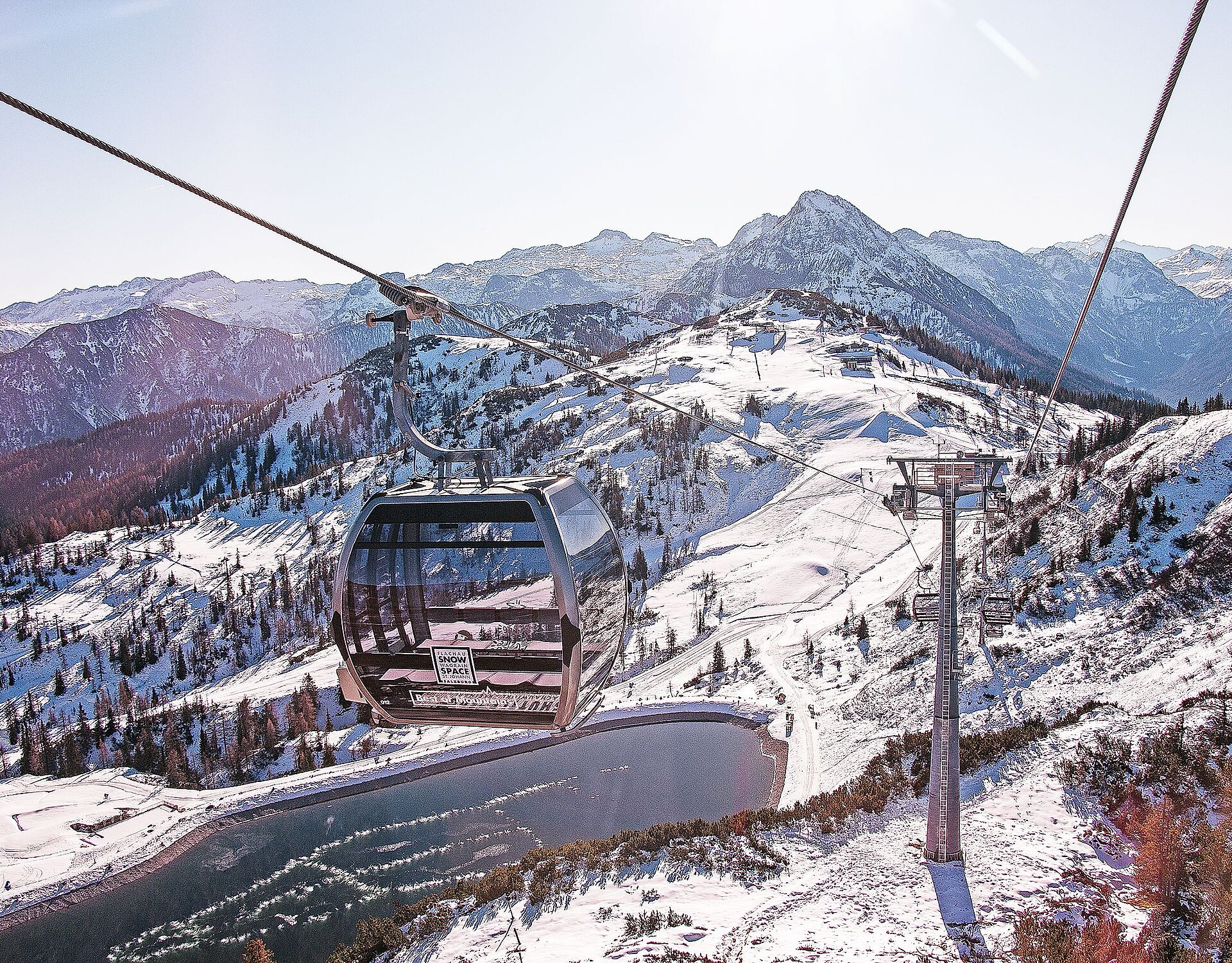 The new Panorama Link connects the ski areas Snow Space Salzburg and Shuttleberg Flachauwinkl-Kleinarl and thus ensures even more skiing pleasure in Flachau