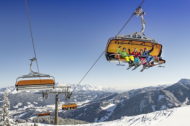 Komfortable Auffahrt mit modernsten Liftanlagen im Snow Space Salzburg Flachau.