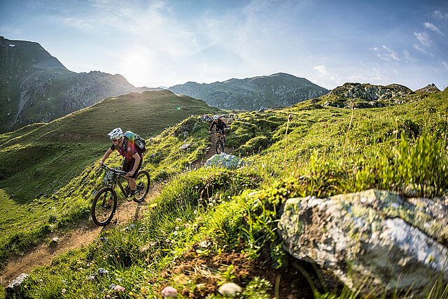 <p>Biking in an impressive alpine mountain landscape in Obertauern at the Stoneman Taurista.</p>