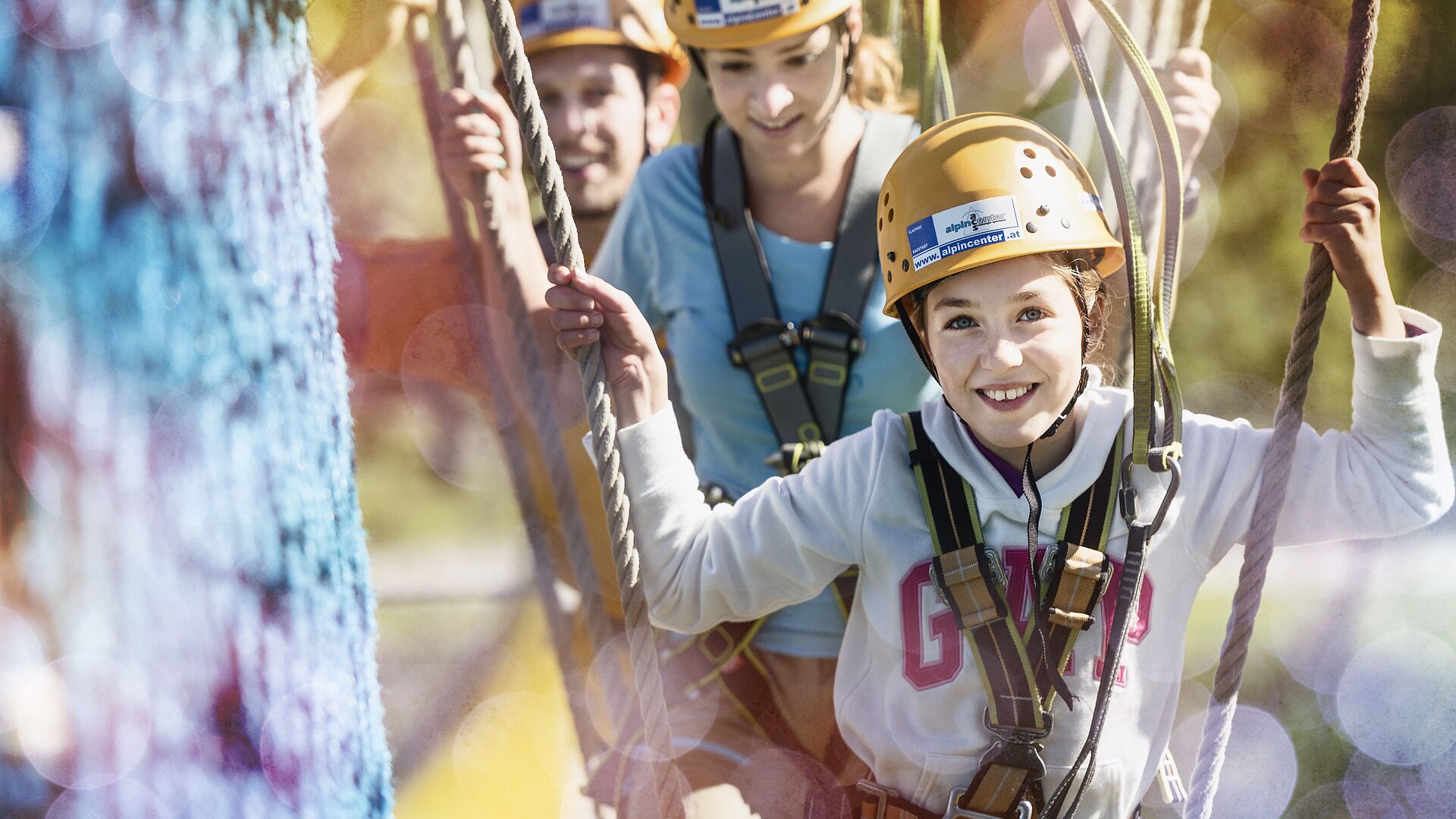 Nervenkitzel für die ganze Familie beim Hochseilgarten in Flachauwinkl.